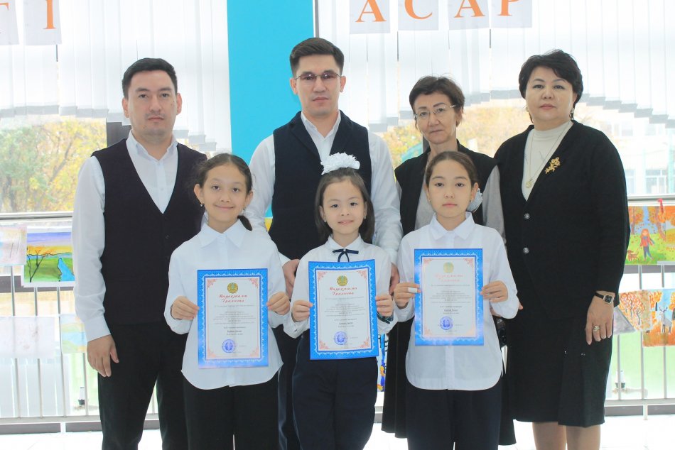 «Күзгі Асар» суреттер жәрмеңкесі.