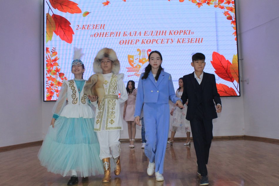 МЕКТЕБІМІЗДІҢ ХАНЗАДАЛАРЫ МЕН ХАНШАЙЫМДАРЫ