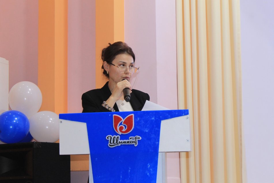 КЕЗЕКТІ ДИРЕКТОР ЖАНЫНДАҒЫ КЕҢЕС ӨТТІ