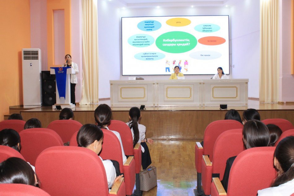 Mектебімізде 8-сынып қыздарына арналған  профилактикалық жұмыстар жүргізілді.