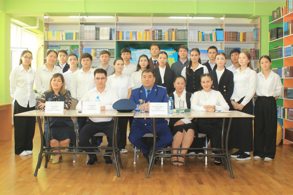 "Ақылды бейсенбі" жобасы аясында "Адал азамат-ел болашағы" атты кездесу ұйымдастырылды.